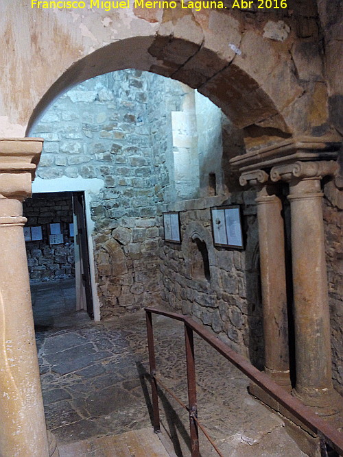 Iglesia de San Lorenzo - Iglesia de San Lorenzo. Arco del pasillo