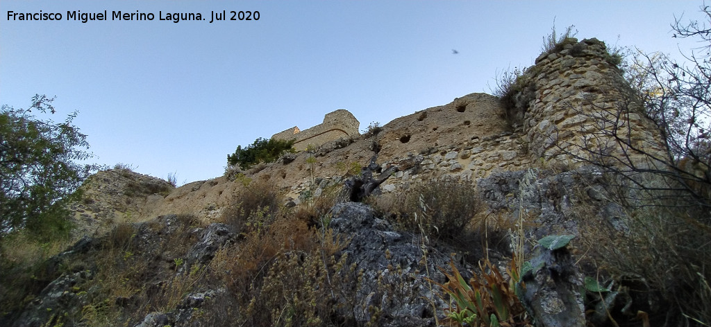 Castillo de Zahara de la Sierra - Castillo de Zahara de la Sierra. Muralla