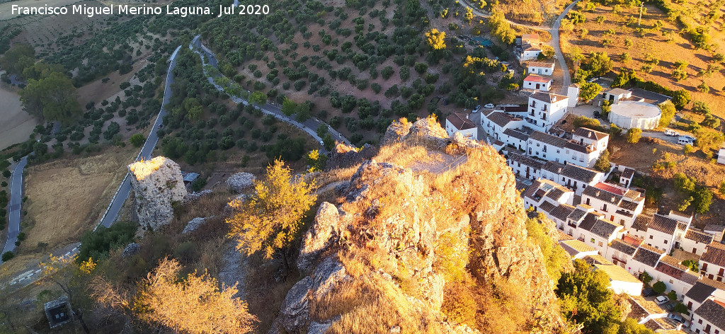 Castillo de Zahara de la Sierra - Castillo de Zahara de la Sierra. Desde la azotea de la Torre del Homenaje