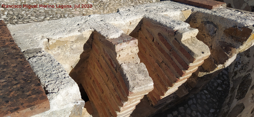 Castillo de Olvera - Castillo de Olvera. Matac�n de la Torre del Homenaje