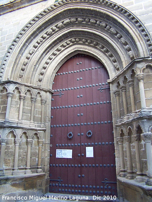 Iglesia de San Pablo. Portada de los Carpinteros - Iglesia de San Pablo. Portada de los Carpinteros. 