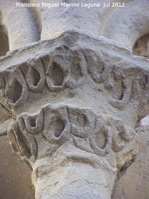 Iglesia de San Pablo. Portada de los Carpinteros - Iglesia de San Pablo. Portada de los Carpinteros. Capitel