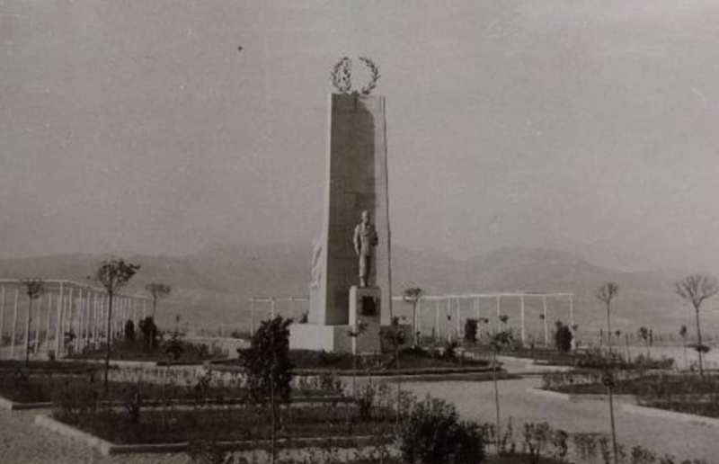 Jardines del Alf�rez Rojas Navarrete - Jardines del Alf�rez Rojas Navarrete. Foto antigua