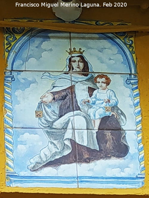 Cortijo de Torrequebrada - Cortijo de Torrequebrada. Azulejos de la Virgen sobre la entrada