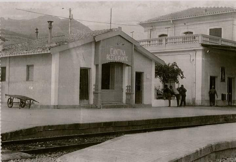 Estacin de Jan - Estacin de Jan. Foto antigua. Cantina