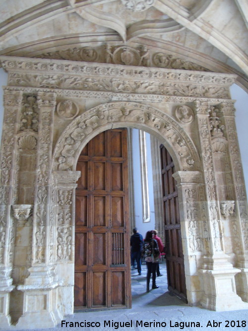 Colegio del Arzobispo Fonseca - Colegio del Arzobispo Fonseca. Puerta de la Capilla