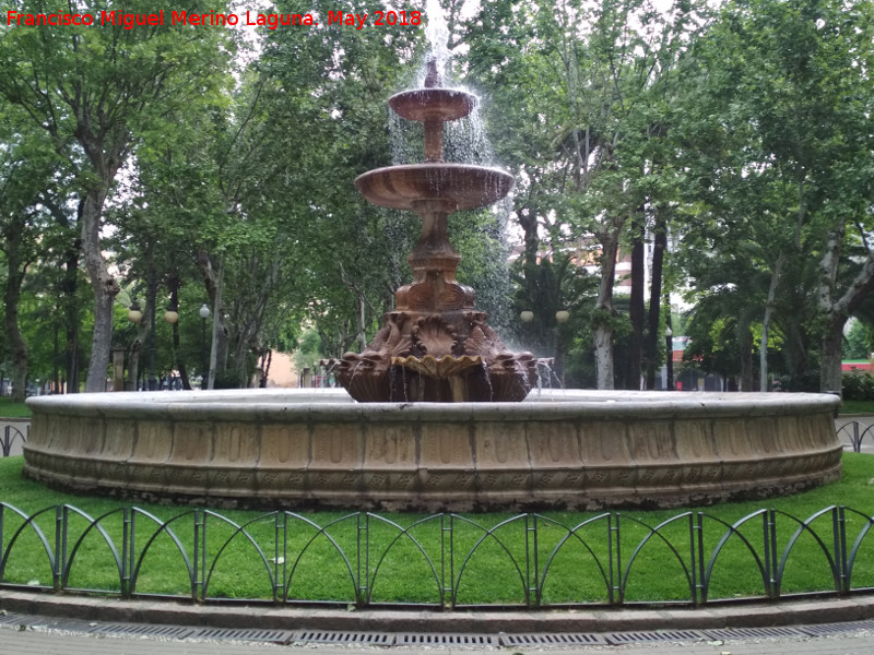 Fuente de la Plaza Coln - Fuente de la Plaza Coln. 