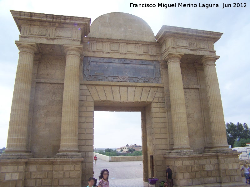 Puerta del Puente - Puerta del Puente. Intramuros