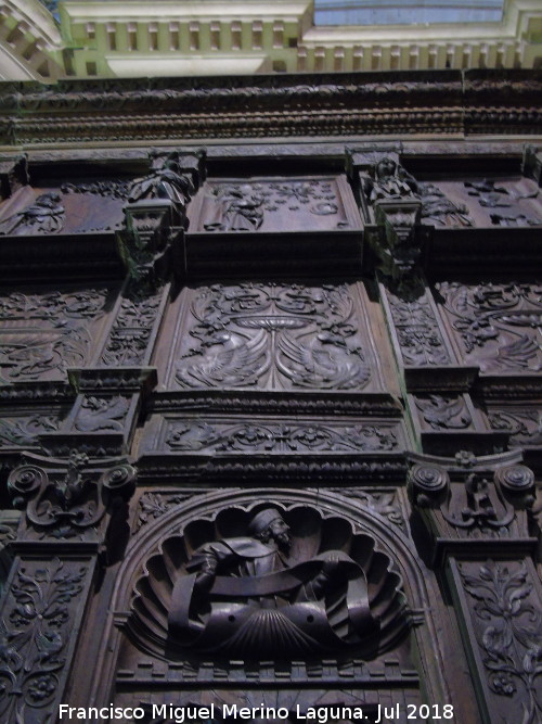 Catedral de Jan. Coro. El abrazo en la Puerta Dorada - Catedral de Jan. Coro. El abrazo en la Puerta Dorada. Venera