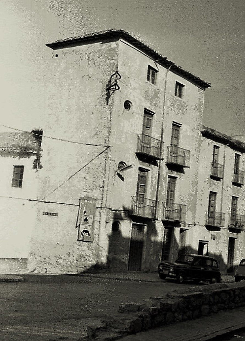 Calle Milln de Priego - Calle Milln de Priego. Esquina de la Calle Rey Alhamar