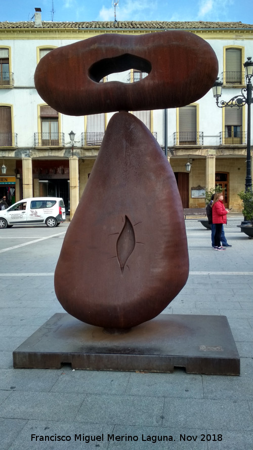 Paseo de la Constitucin - Paseo de la Constitucin. Escultura de Juan Mjica