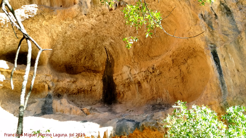 Petroglifos rupestres del Abrigo de la Tinaja IV - Petroglifos rupestres del Abrigo de la Tinaja IV. Abrigo