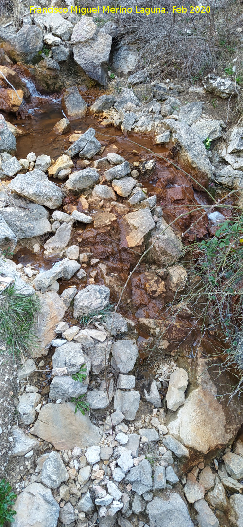 R�o B�jar - R�o B�jar. Aguas ferruginosas en su curso alto