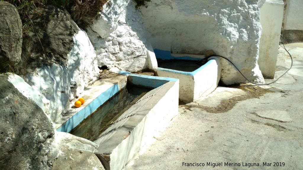 Fuente del Lavadero de Don Pedro - Fuente del Lavadero de Don Pedro. A la derecha del lavadero