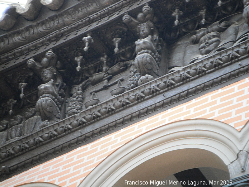 Palacio de los Condes de Argillo - Palacio de los Condes de Argillo. Libra
