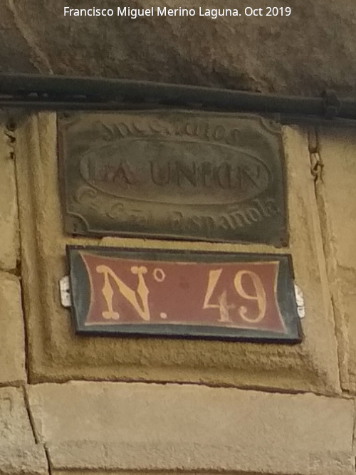 Casa de la Calle Real n 49 - Casa de la Calle Real n 49. Antigua placa de seguros y nmero