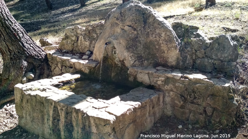 Fuente de la Piedra de las Hazadillas - Fuente de la Piedra de las Hazadillas. 