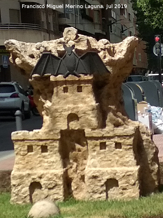 Monumento al Escudo de Albacete - Monumento al Escudo de Albacete. 