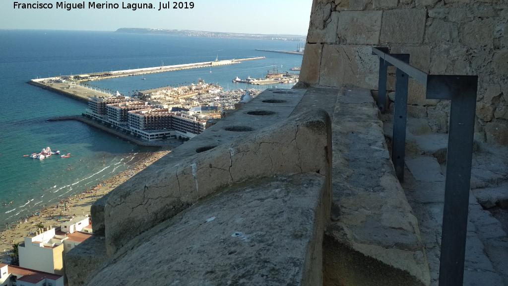 Castillo de Santa Brbara. Baluarte de la Reina - Castillo de Santa Brbara. Baluarte de la Reina. Letrinas