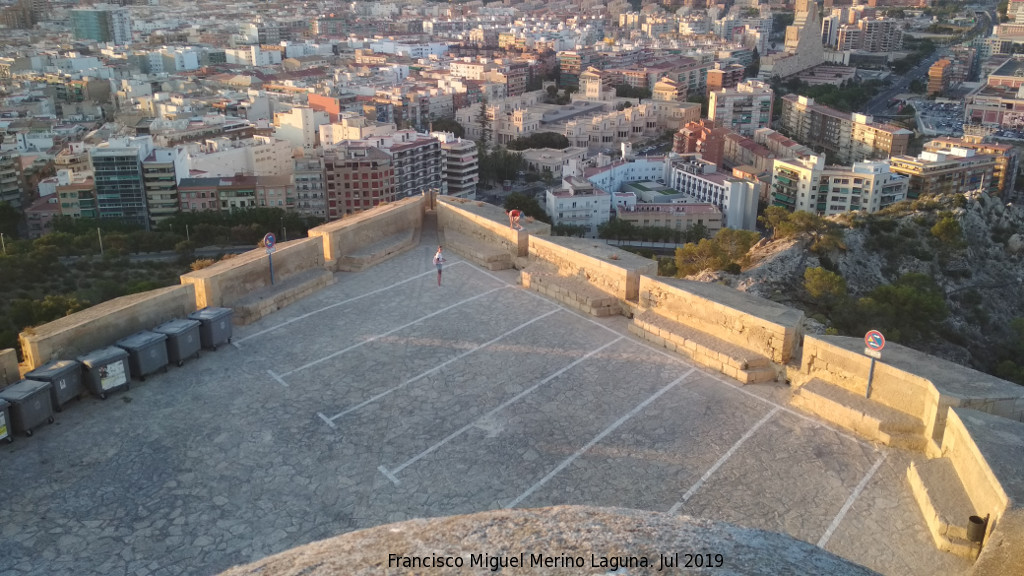 Castillo de Santa Brbara. Revelln del Bon Repos - Castillo de Santa Brbara. Revelln del Bon Repos. Desde el Baluarte del Rey