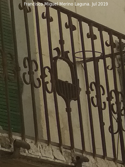 Casa del Callejn de Mndez n 15 - Casa del Callejn de Mndez n 15. Resto de escudo de la Merced
