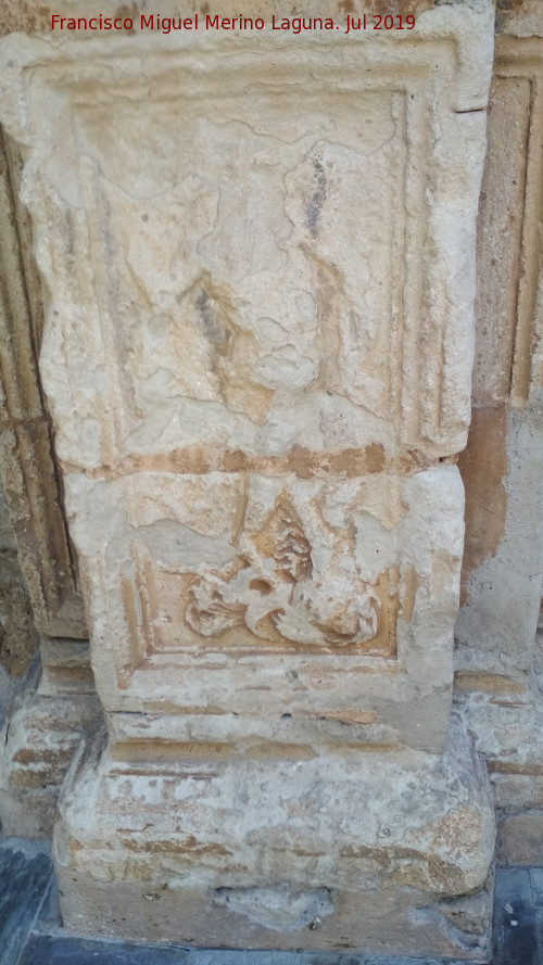 Plinto - Plinto. Baslica de San Ildefonso - Jan