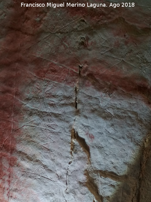 Pinturas rupestres y grabados de la Cueva de Mingo Lpez - Pinturas rupestres y grabados de la Cueva de Mingo Lpez. Grabados en zig zag