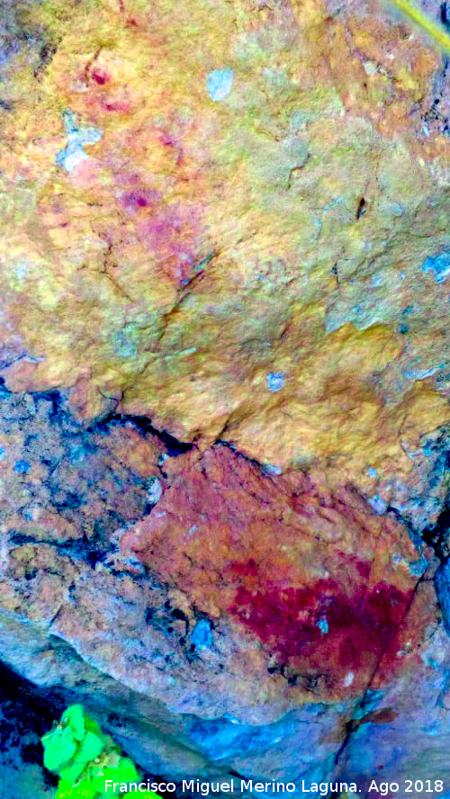 Pinturas rupestres de la Raspa de Piedra Redonda I - Pinturas rupestres de la Raspa de Piedra Redonda I. Tratada con Dstretch