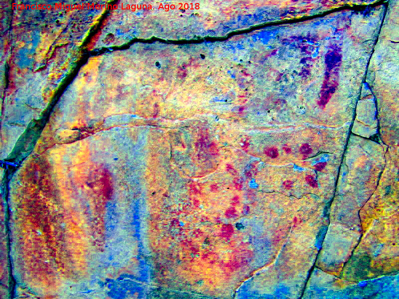Pinturas rupestres de la Raspa de Piedra Redonda III - Pinturas rupestres de la Raspa de Piedra Redonda III. Tratada con Dstretch