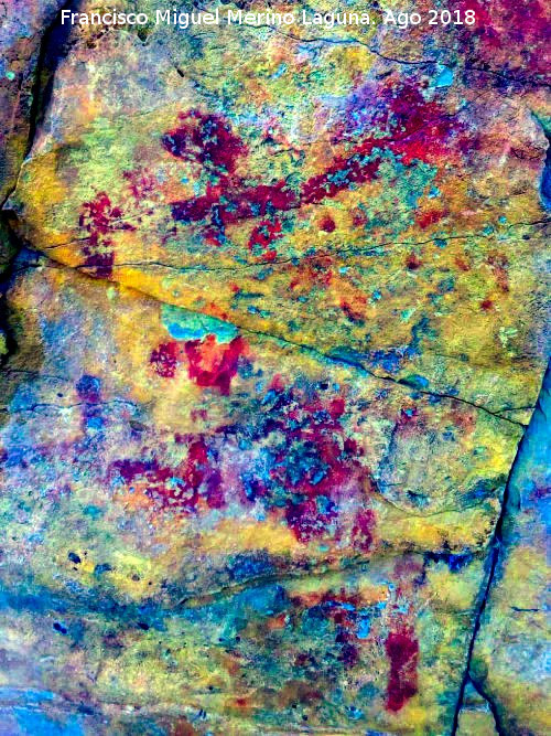 Pinturas rupestres de la Raspa de Piedra Redonda III - Pinturas rupestres de la Raspa de Piedra Redonda III. Tratada con Dstretch