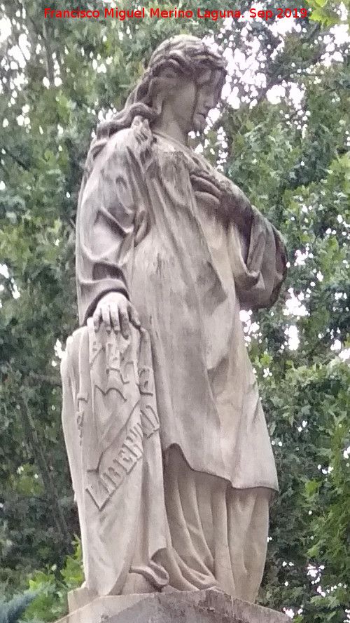 Monumento a Mariana Pineda - Monumento a Mariana Pineda. Estatua