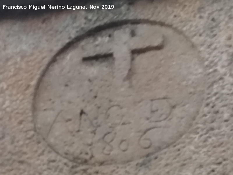 Casa de la Calle de la Trinidad n� 8 - Casa de la Calle de la Trinidad n� 8. Cruz y a�o 1806