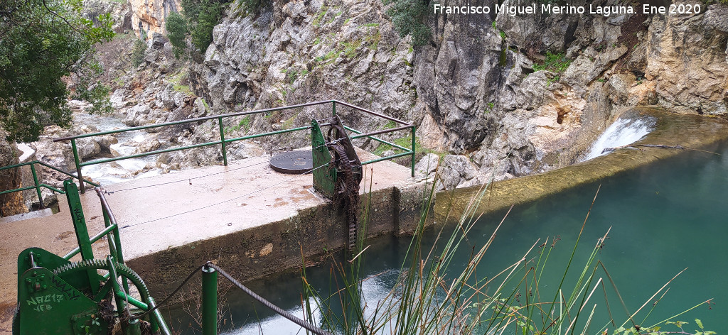 Pantaneta de la Cerrada de Utrero - Pantaneta de la Cerrada de Utrero. Presa