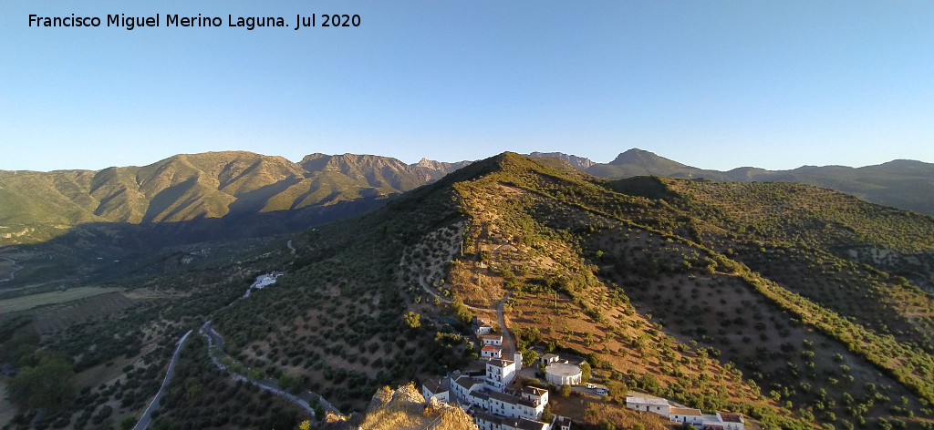 Cerro Pulg�n - Cerro Pulg�n. Desde el Castillo de Zahara de la Sierra