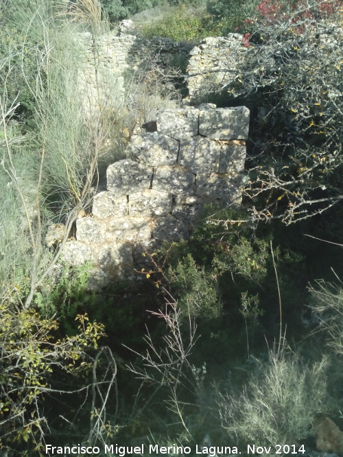 La Colonia - La Colonia. Sillares. La Camua - Castillo de Locubn