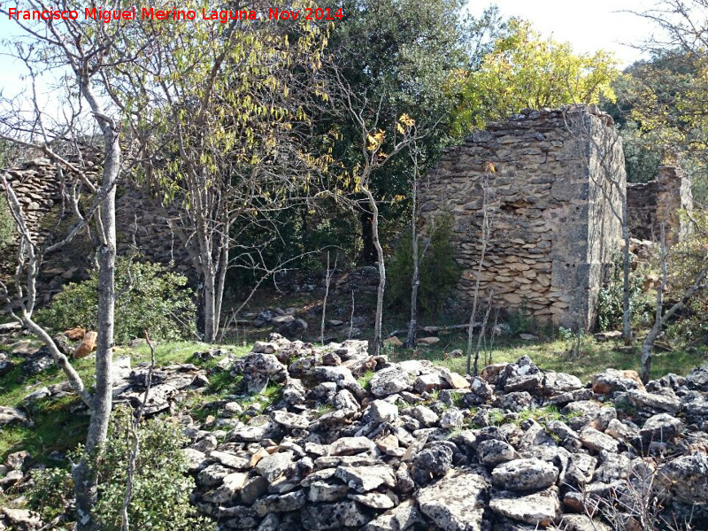 La Colonia - La Colonia. La Camua - Castillo de Locubn