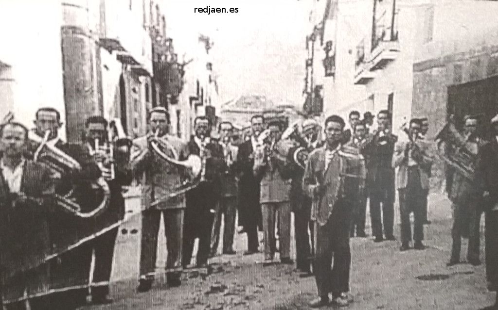 Calle Arroyo - Calle Arroyo. Diana en la Fiestas del Rosario. Foto antigua