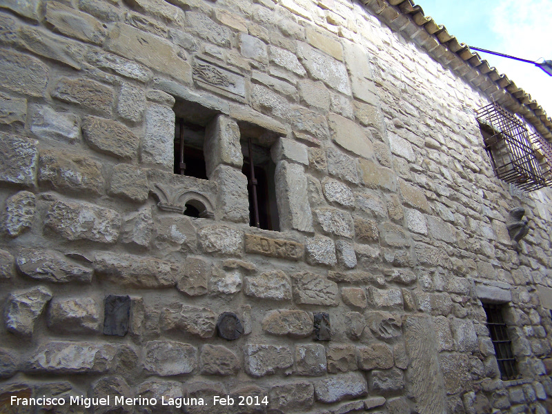 Casa de la Calle Afn de Rivera n 4 - Casa de la Calle Afn de Rivera n 4. Restos arqueolgicos empotrados en la fachada
