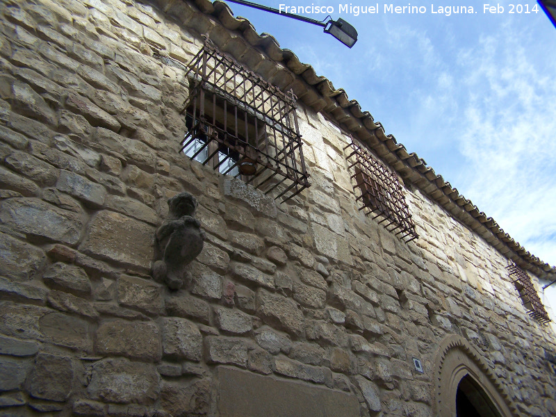Casa de la Calle Afn de Rivera n 4 - Casa de la Calle Afn de Rivera n 4. Restos arqueolgicos empotrados en la fachada