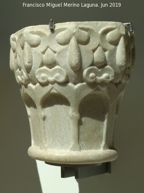 Historia de Granada - Historia de Granada. Capitel de mrmol siglos XIII-XV. Museo Arqueolgico de Granada