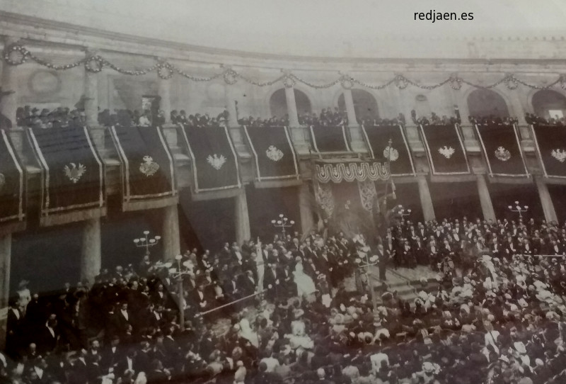 Alhambra. Palacio de Carlos V - Alhambra. Palacio de Carlos V. Foto antigua. Acto de coronacin de Zorrilla