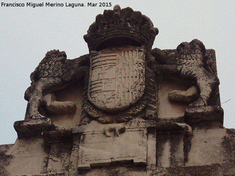 Castillo de los Condes de Cabra - Castillo de los Condes de Cabra. Escudo