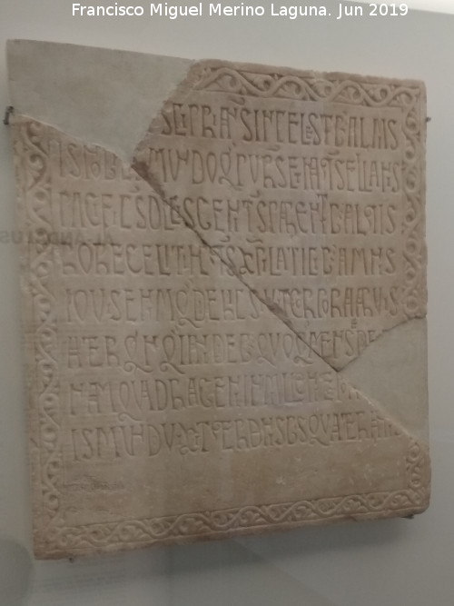 Necrpolis de Marugn - Necrpolis de Marugn. Lpida de Cipriano, de mrmol, siglo XI. Museo Arqueolgico de Granada