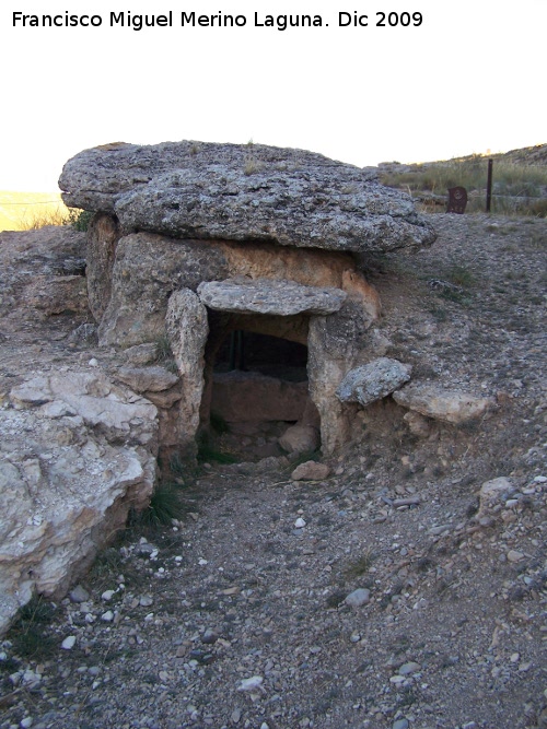 Dolmen 134 de Las Ascensias - Dolmen 134 de Las Ascensias. Puerta de agujero