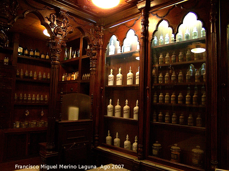 Casa de Guevara - Casa de Guevara. Antigua farmacia