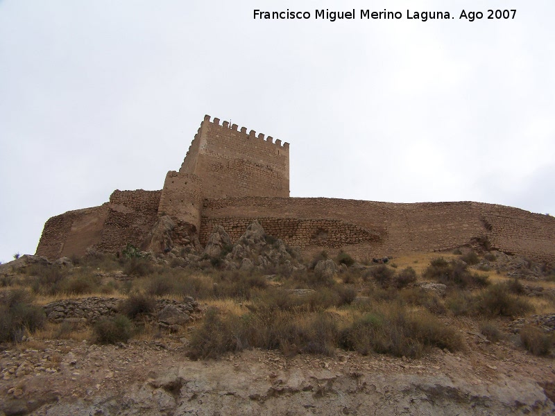 Castillo de Lorca. Muralla - Castillo de Lorca. Muralla. Comienzo del lienzo sur