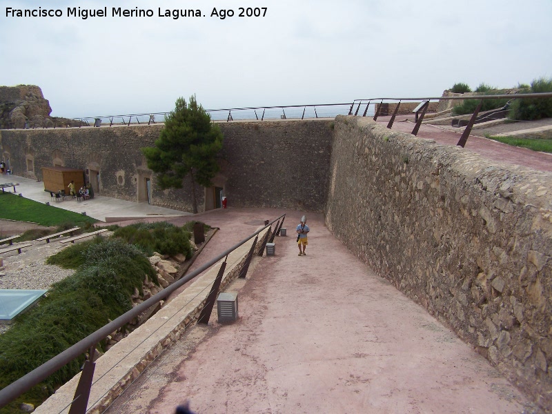 Castillo de Lorca. Batera de Artillera - Castillo de Lorca. Batera de Artillera. Rampa de acceso a los caones, por la cual se suban y bajaban estos