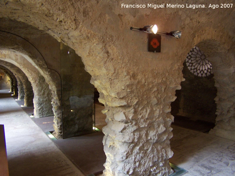 Castillo de Lorca. Aljibe Grande - Castillo de Lorca. Aljibe Grande. 