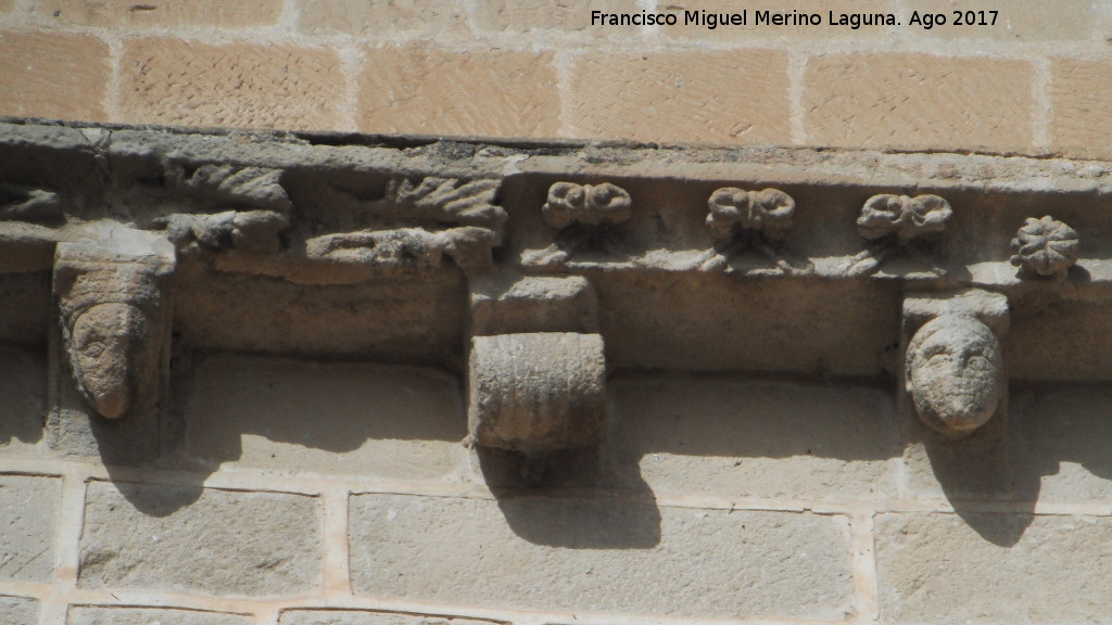 Canecillos - Canecillos. Iglesia de San Pablo - beda