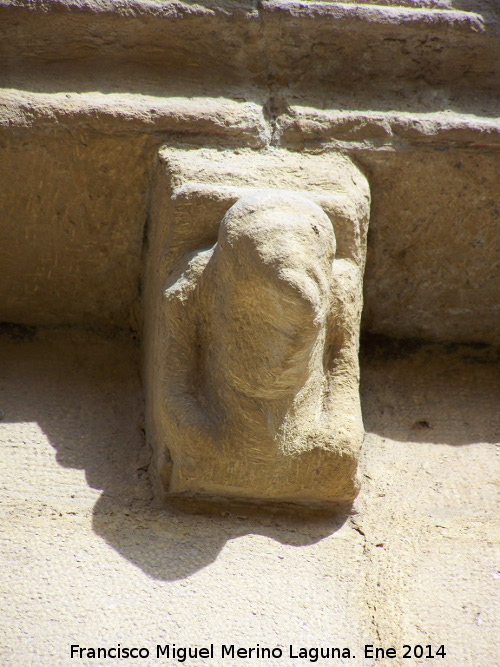 Canecillos - Canecillos. Iglesia de la Santa Cruz - Baeza